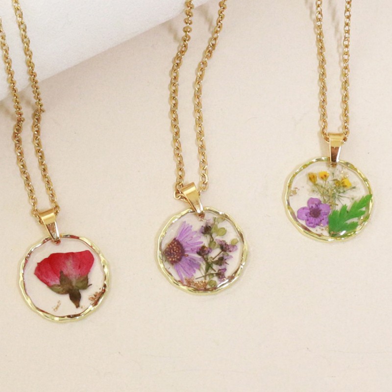 Pressed Flower Charm Necklace  - огляд і ціна Dried Flower Bouquet